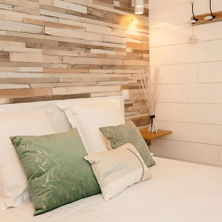 Atlantic Selection - Un à La Sharon Сasa de vacaciones *