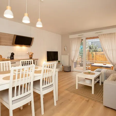 Atlantic Selection - Un à La Sharon Сasa de vacaciones