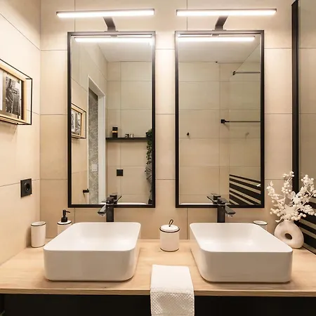 Atlantic Selection - Un à La Sharon Сasa de vacaciones