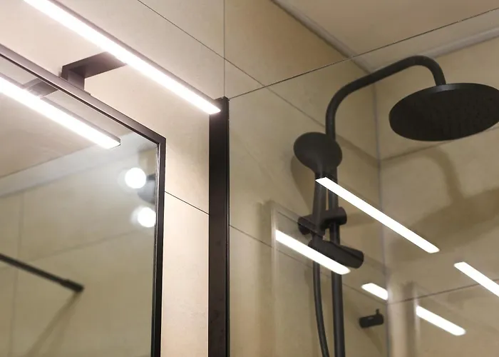 Atlantic Selection - Un Sejour A La Sharon *